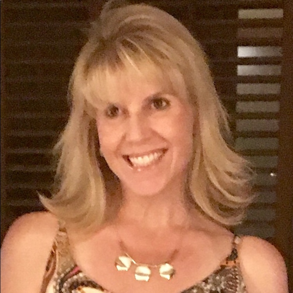 Meet your Posher, Jennifer